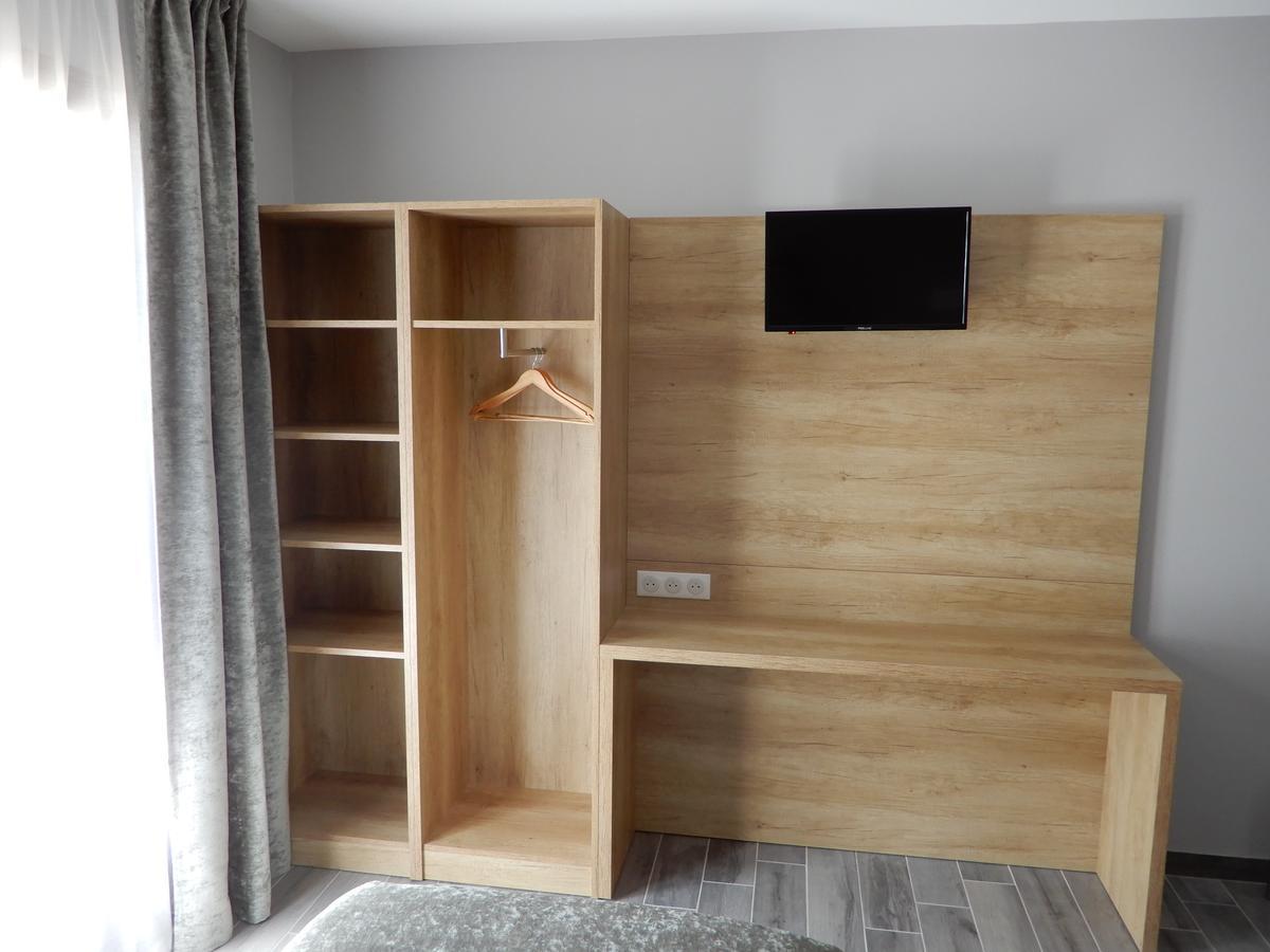 Hotel Marinet Chatillon-en-Michaille ภายนอก รูปภาพ