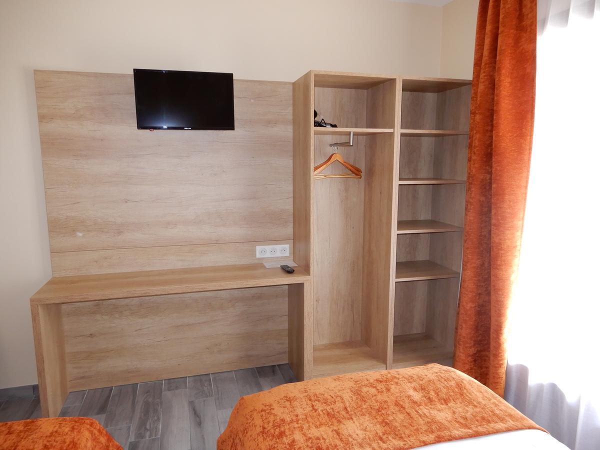 Hotel Marinet Chatillon-en-Michaille ภายนอก รูปภาพ